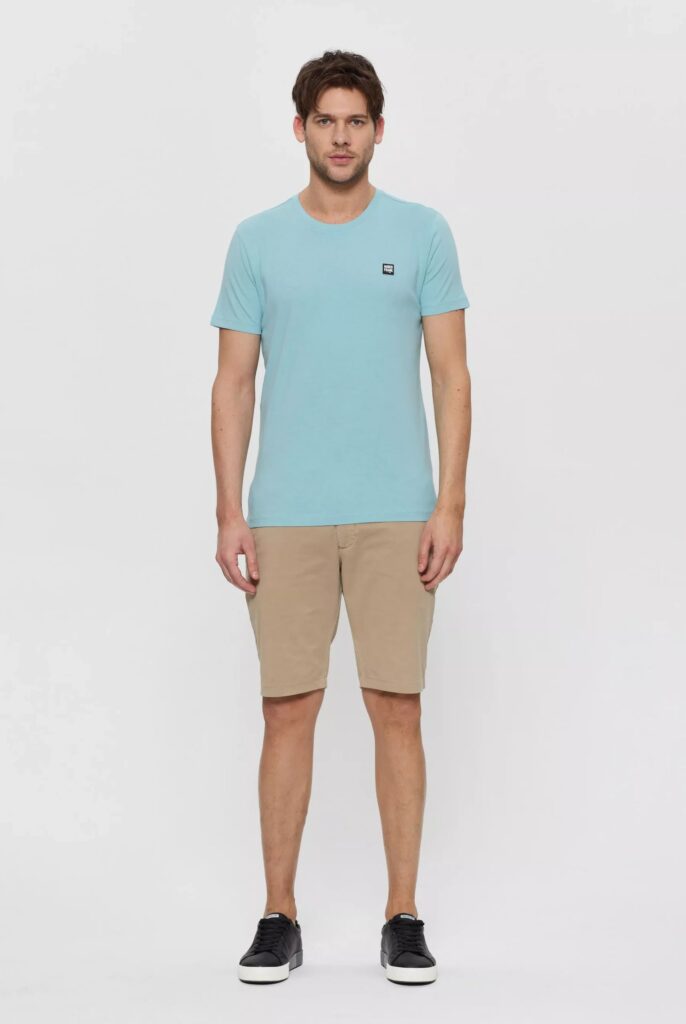 Damien :T-Shirt avec Écusson en Silicone - 18