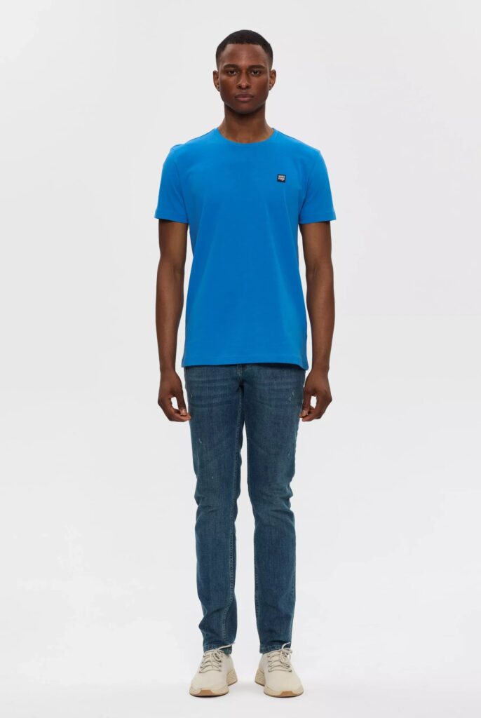 Damien :T-Shirt avec Écusson en Silicone - 15