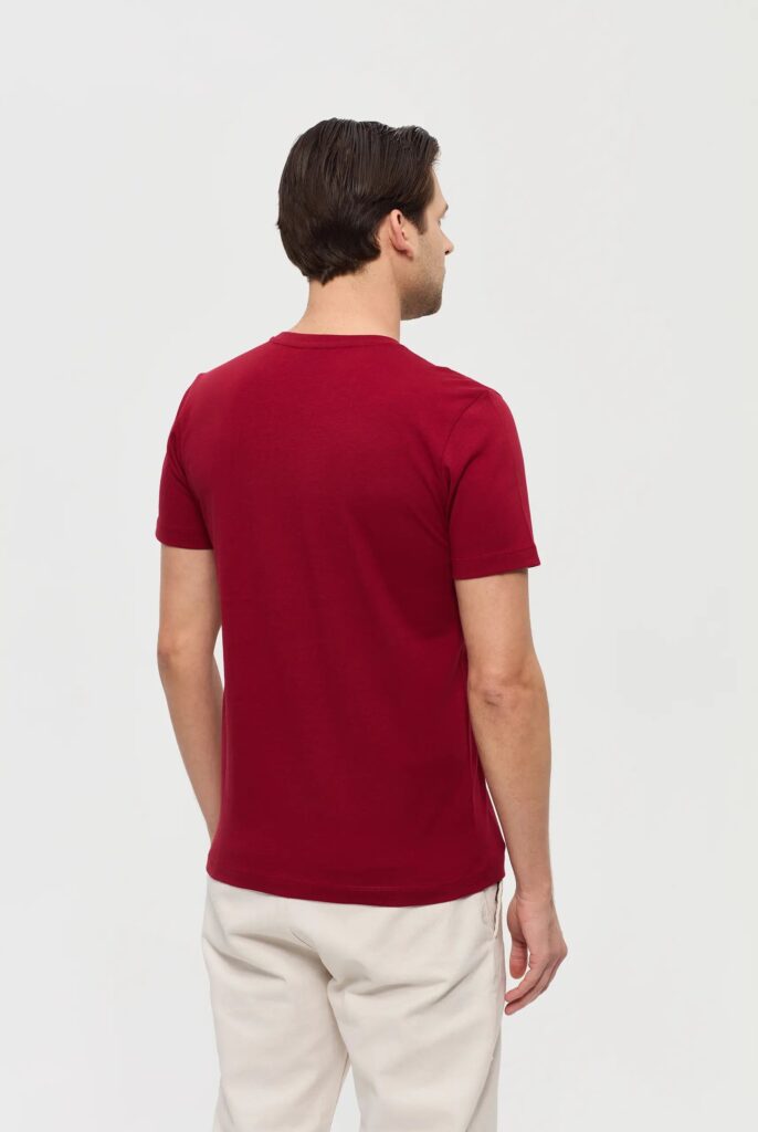 Damien :T-Shirt avec Écusson en Silicone - 35