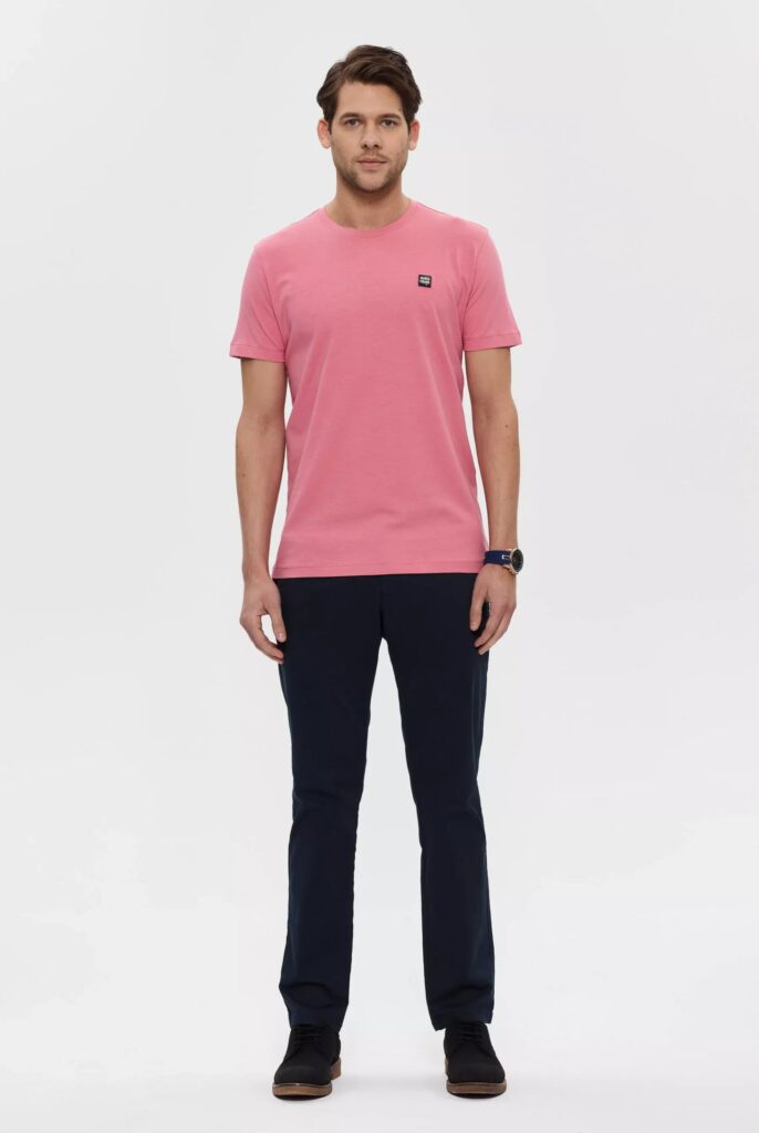 Damien :T-Shirt avec Écusson en Silicone - 11