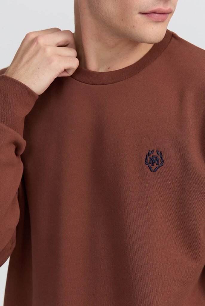 Faure : Sweat Brodé du Logo Emblématique - 39