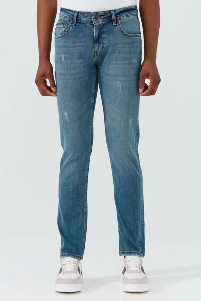 Kalman : Jeans Regular Fit en Denim avec des détails de déchirure - 20