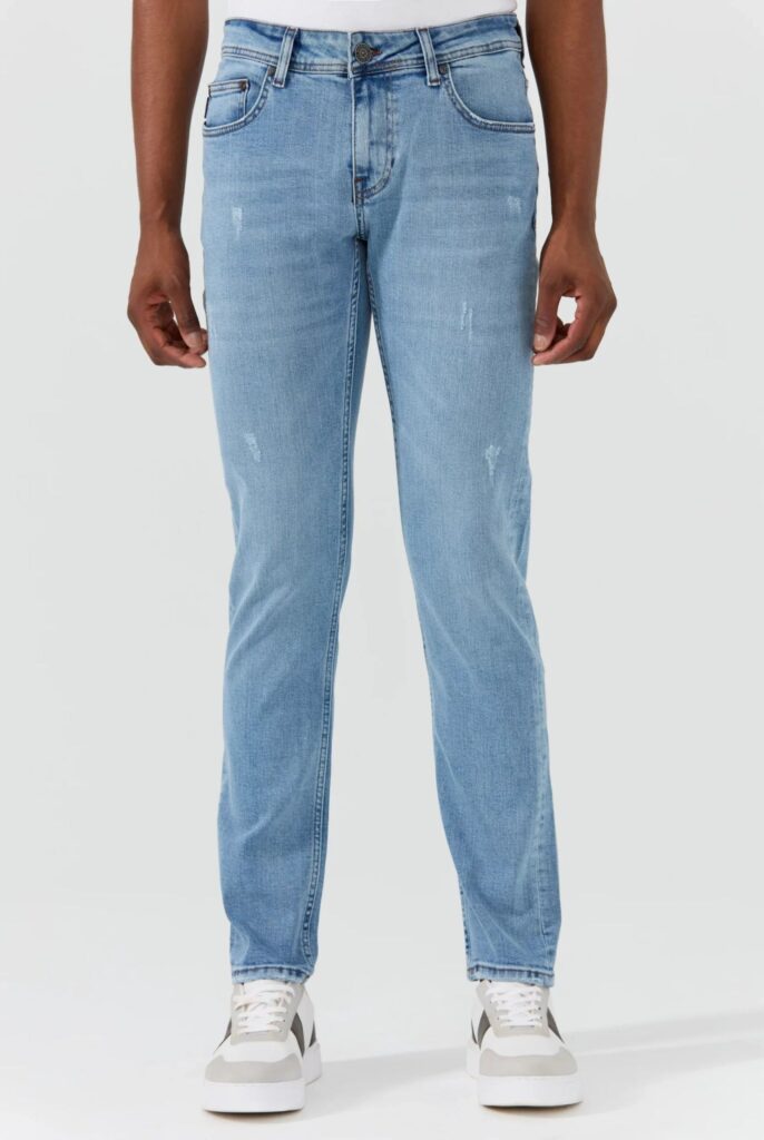 Kalman : Jeans Regular Fit en Denim avec des détails de déchirure - 5