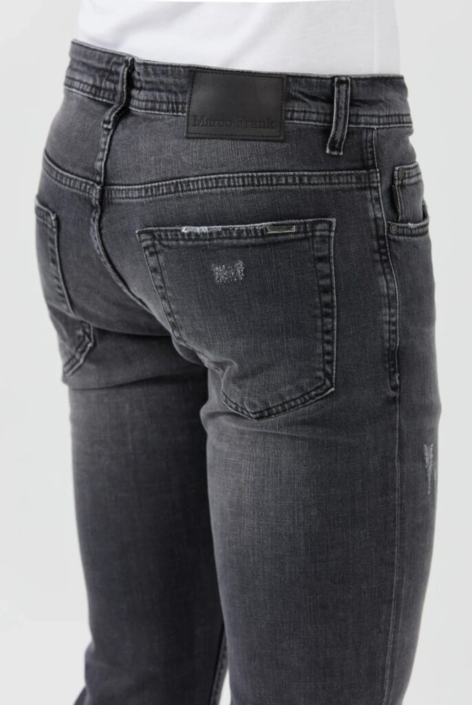 Kalman : Jeans Regular Fit en Denim avec des détails de déchirure - 13