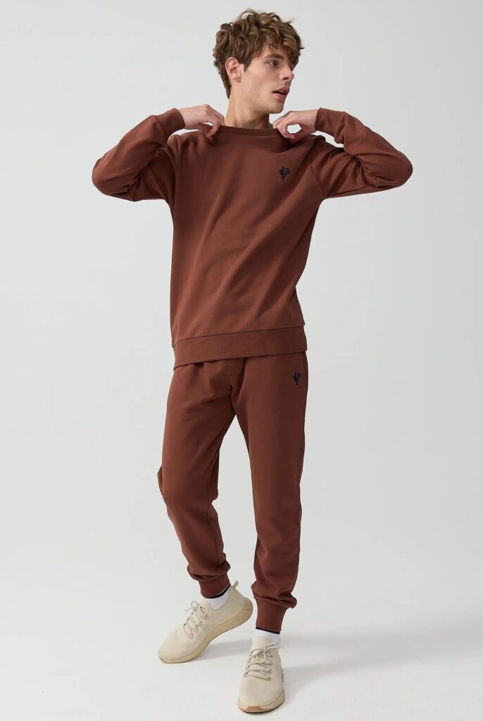 Lemaire : Pantalon de survêtement Brodé de l’emblématique Coq - 10