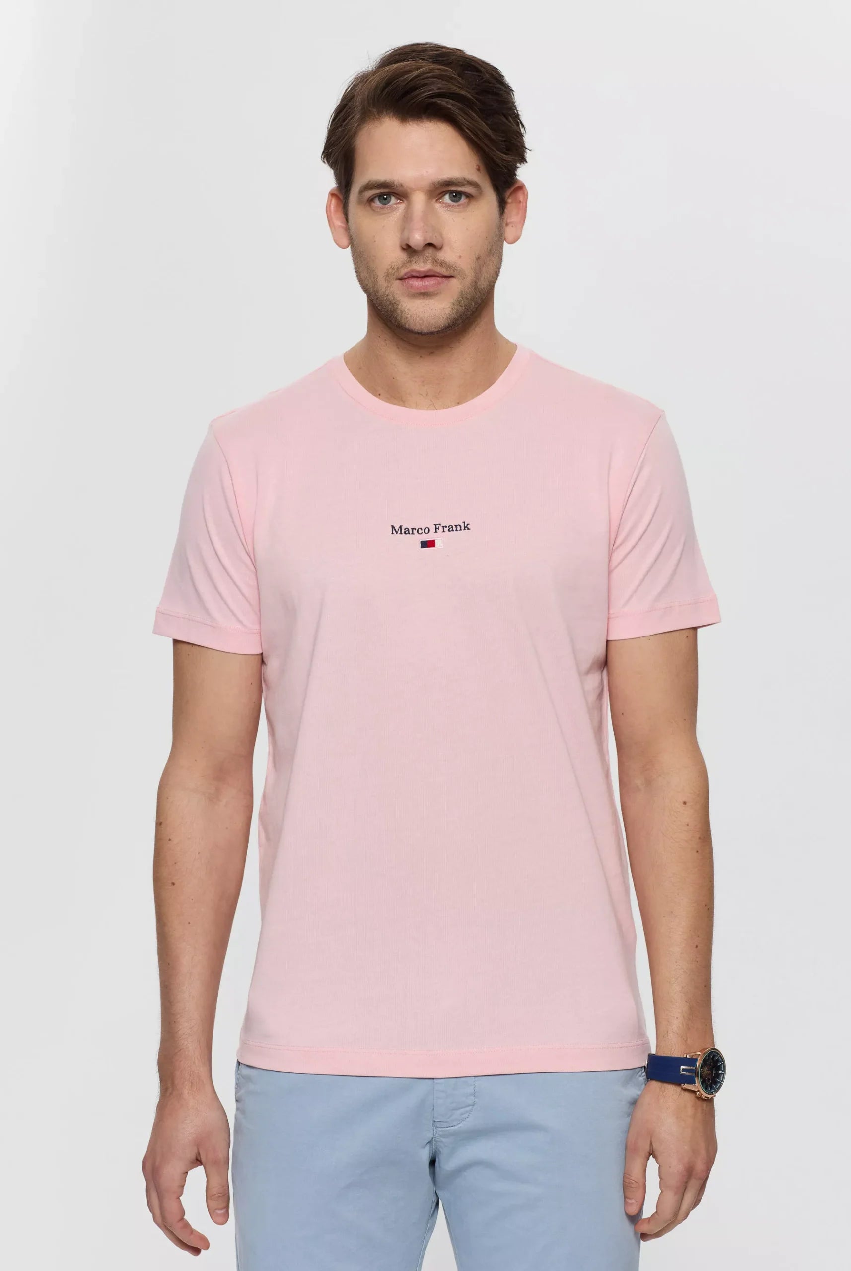 Léo : T-Shirt avec Logo et Drapeau Brodé