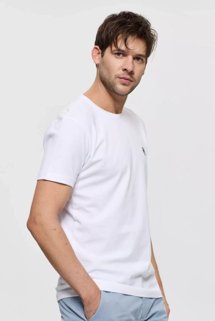 Maxence : T-shirt avec Logo en Couronne Brodé - 11