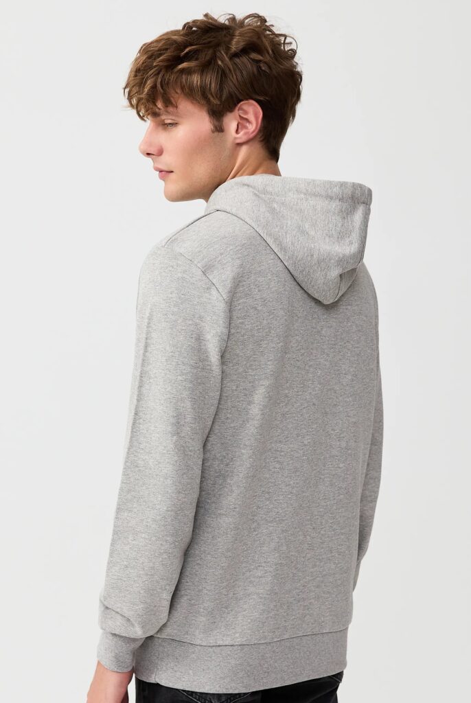 Paradis:  Sweat à Capuche avec l’emblématique Logo du Coq Brodé - 35