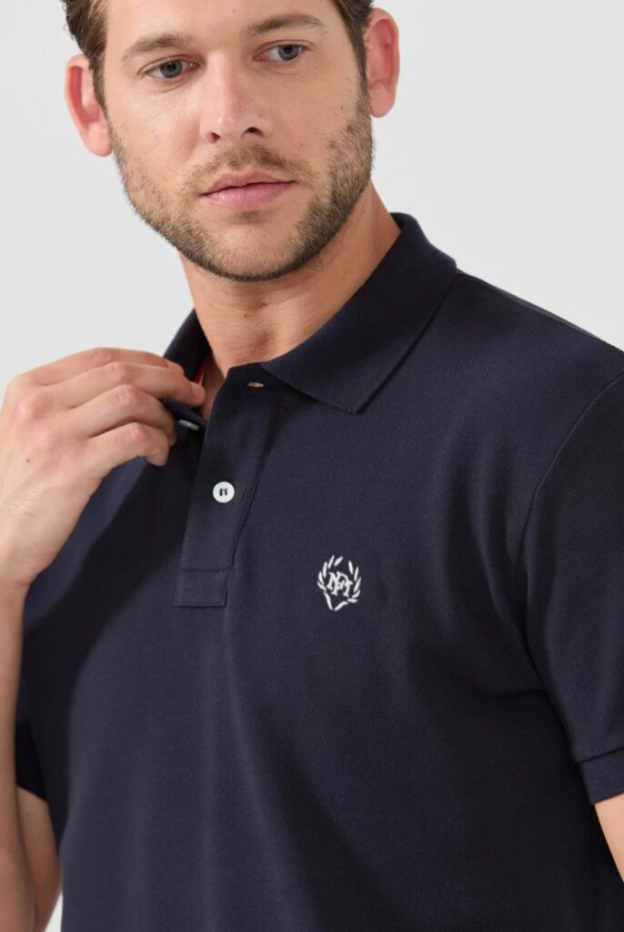 Pierre : Polo avec Logo Brodé - 40