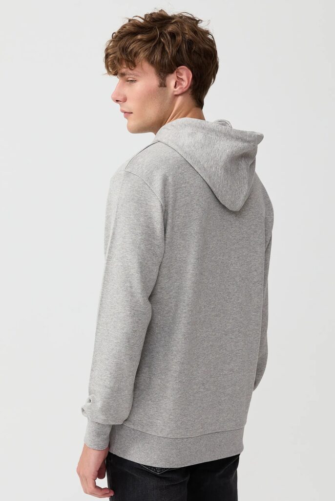 Visage:  Sweat à Capuche avec l’emblématique Logo du Coq Brodé - 45